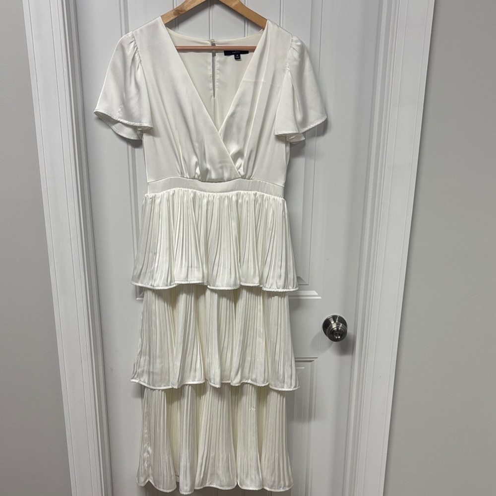 Lulu's White Pleated Midi Dress